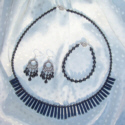 Neckless,
Bracelet and Earring Jewelry Set